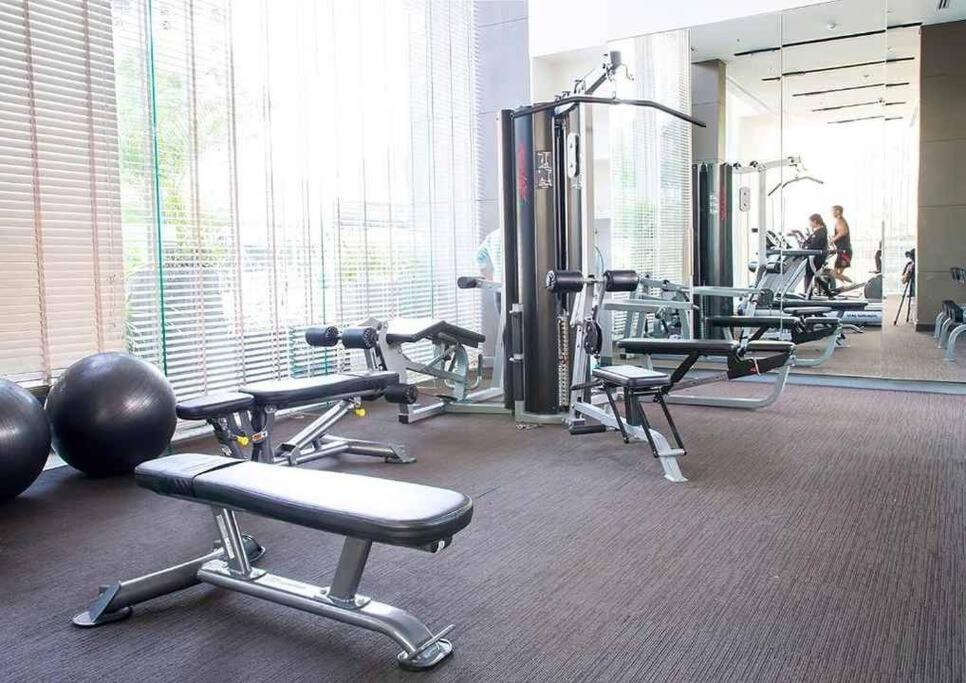 Sea View -High Floor 2 Bed Room Excellent Location Pattaya Exterior photo