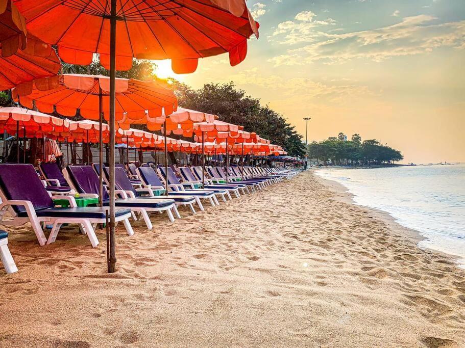 Sea View -High Floor 2 Bed Room Excellent Location Pattaya Exterior photo